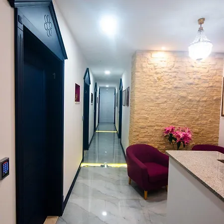 Frühstückspension Center Luxury Rooms 1