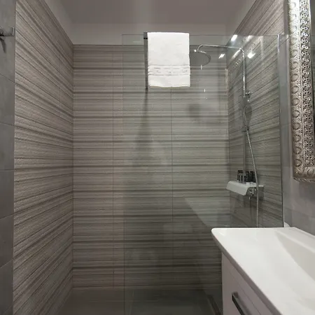 Center Luxury Rooms 1
