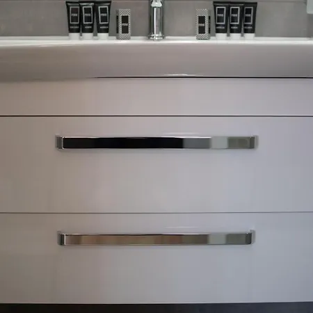 Center Luxury 1 לינה וארוחת בוקר 4*
