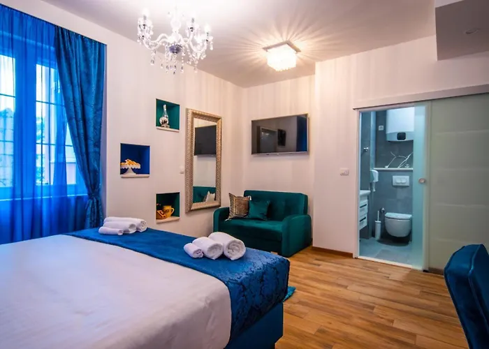 Center Luxury 1 4*