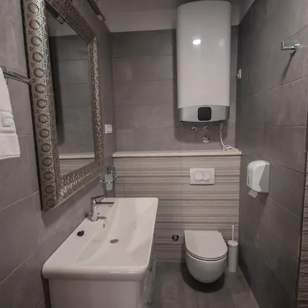 Center Luxury Rooms 1